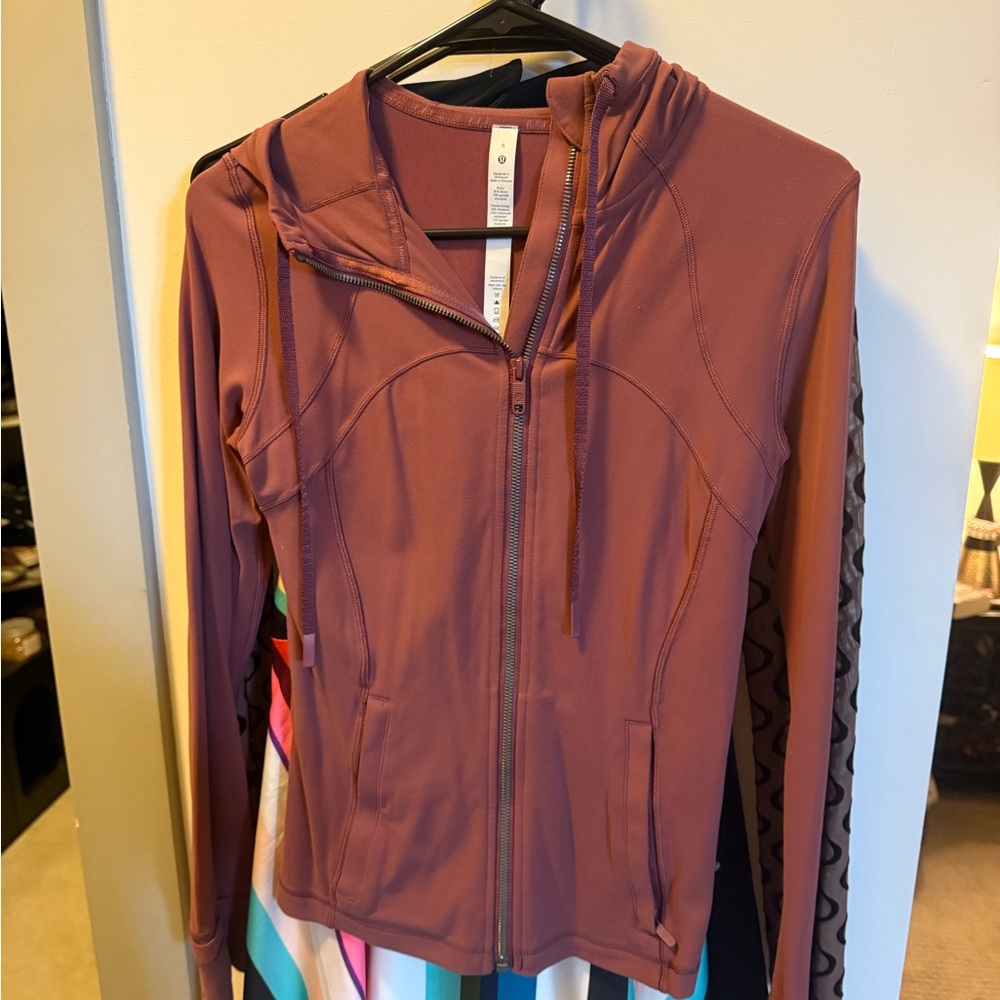 lululemon athletica Women's Hooded Jacket in Mauve